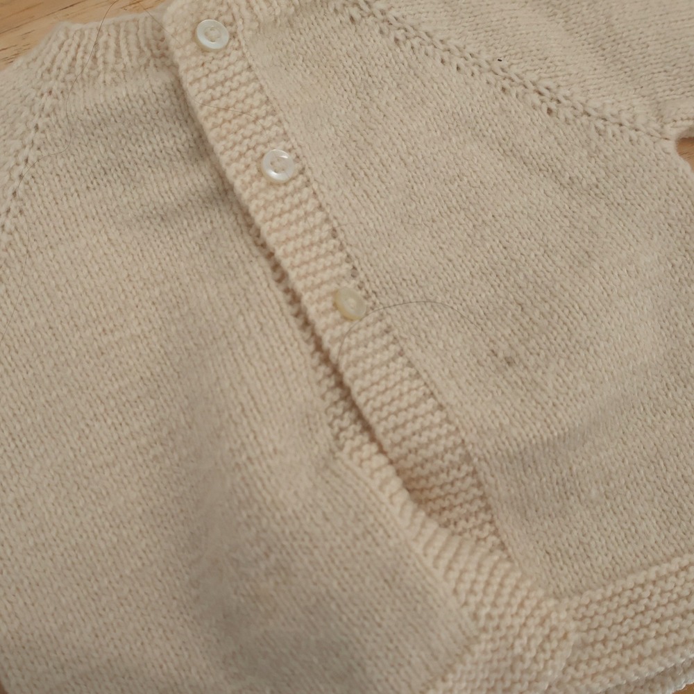 Handmade Knit Cardigan Bonnet Set Baby Unisex Size 0-3M Cream Heirloom Heritage - Picture 2 of 6